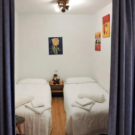 F 118 By Interhome Apartamento